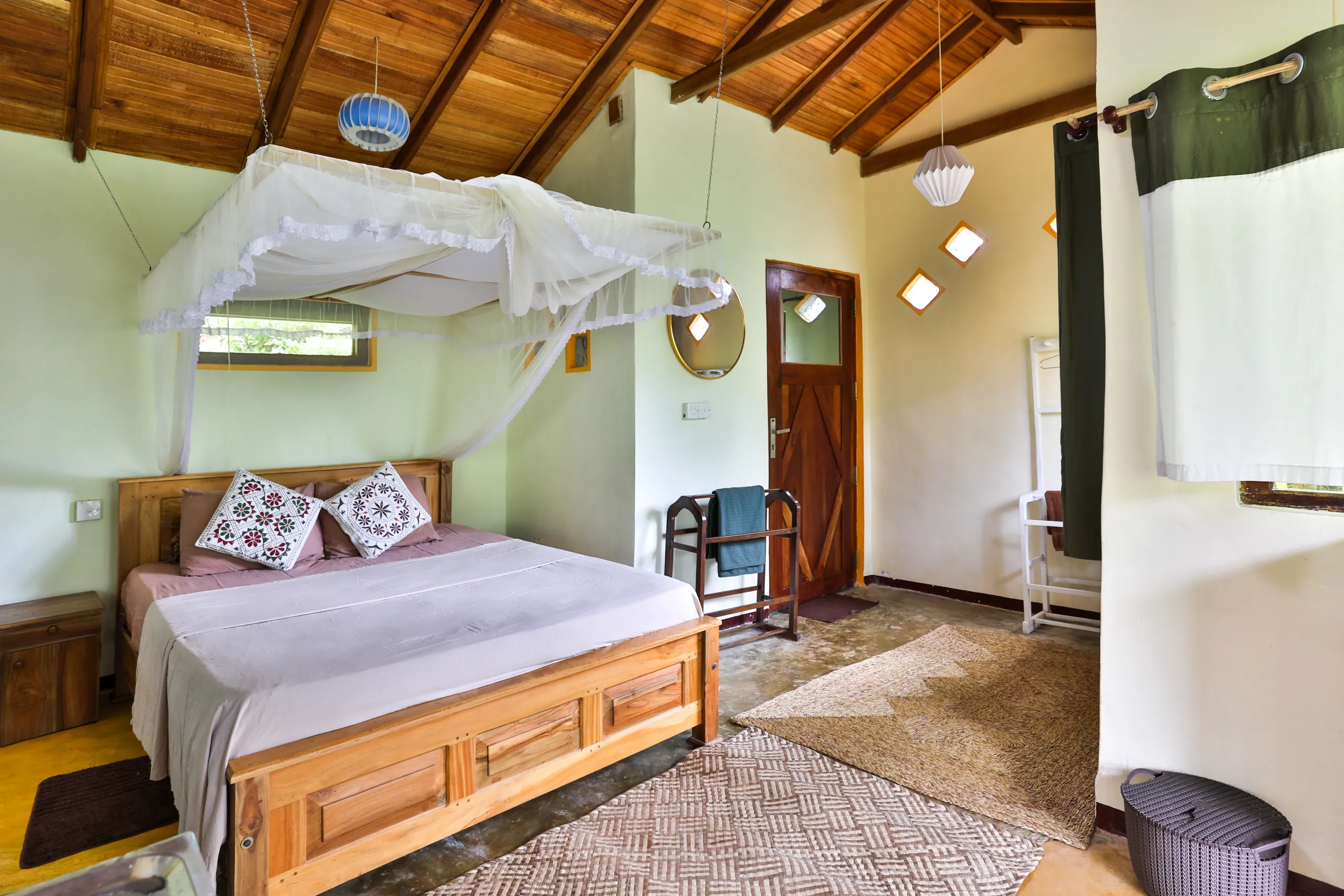 Forest Villa - Image 1